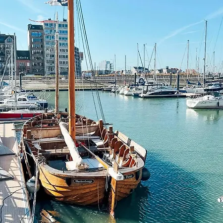 Apartment Holiday Suites Blankenberge *